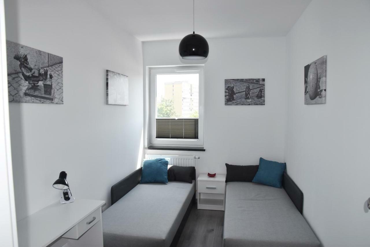 Apartament 102 G&W Apartment วรอตซวาฟ ภายนอก รูปภาพ