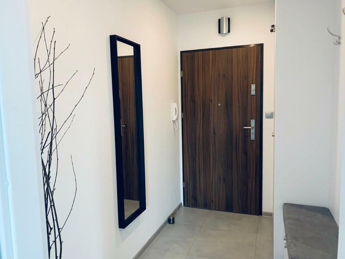 Apartament 102 G&W Apartment วรอตซวาฟ ภายนอก รูปภาพ
