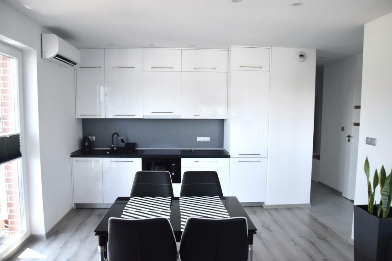 Apartament 102 G&W Apartment วรอตซวาฟ ภายนอก รูปภาพ