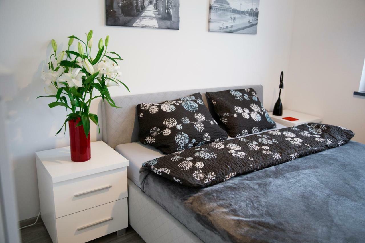 Apartament 102 G&W Apartment วรอตซวาฟ ภายนอก รูปภาพ